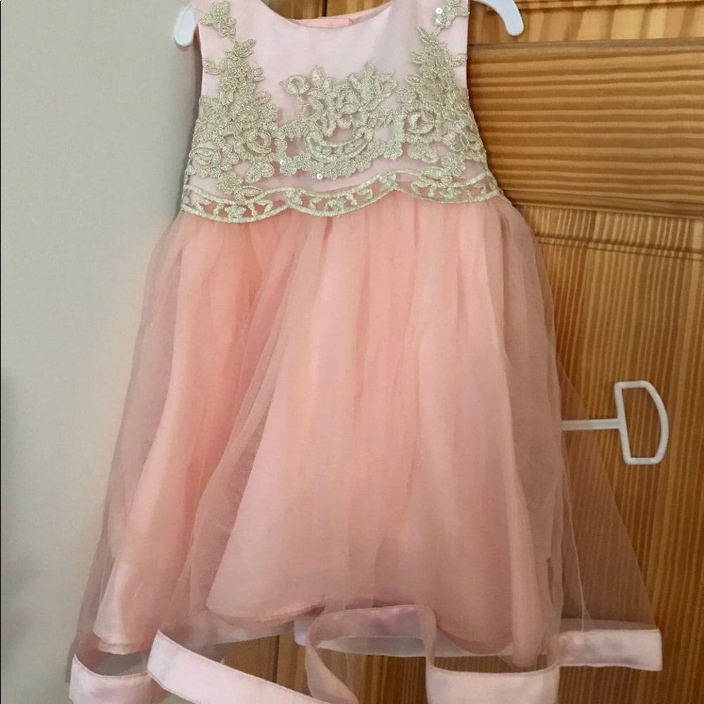 Girls dress